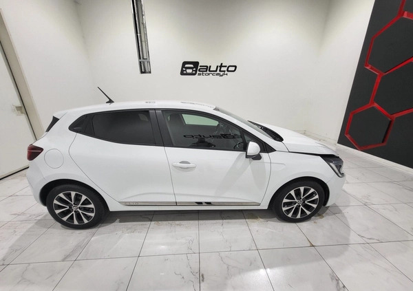 Renault Clio cena 27700 przebieg: 32766, rok produkcji 2020 z Łowicz małe 67